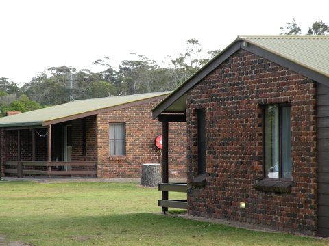 RTBU Holiday Park - Accommodation Redcliffe 2