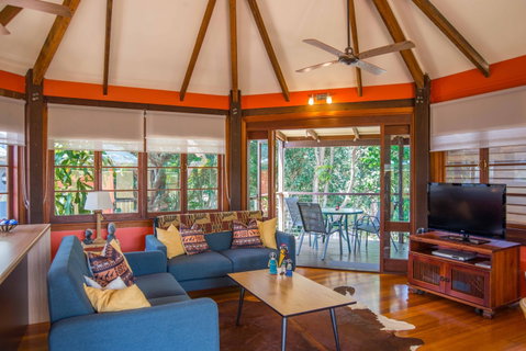 The African Village - By Clouds - Accommodation Redcliffe 2