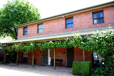 Wagga Riverside Apartments - Accommodation Redcliffe 0