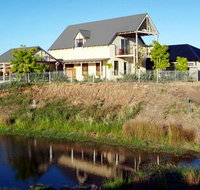 Tessenna Villa - Accommodation Redcliffe