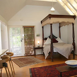 Yuulong Bed And Breakfast - Accommodation Redcliffe 4