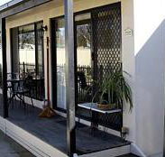 Courtside Cottage Bed and Breakfast - Accommodation Redcliffe