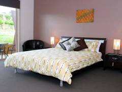 De Vine Escape - Accommodation Redcliffe 1