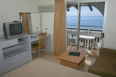 Don Pancho Beach Resort - Accommodation Redcliffe 2