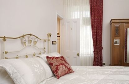 Forest Edge Country House - Accommodation Redcliffe 5