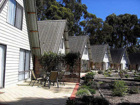 A Line Holiday Village - Accommodation Redcliffe 1