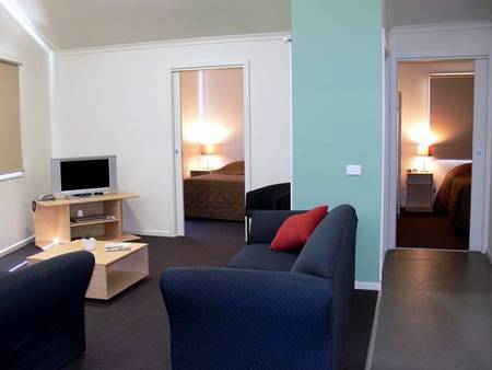 Sovereign Views Apartments - Accommodation Redcliffe 2