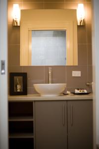 Gallery Apartments - Accommodation Redcliffe 2