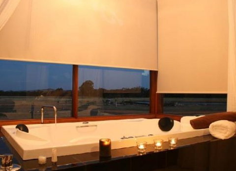 Aurora Cottages - Accommodation Redcliffe 1