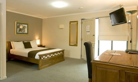 Quality Inn And Suites The Menzies - Accommodation Redcliffe 1