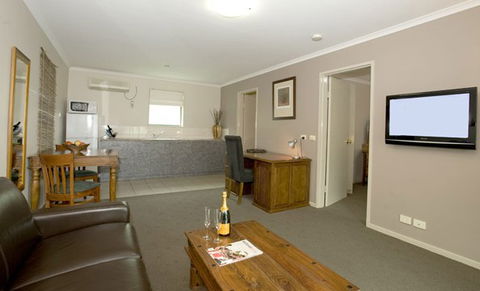 Quality Inn And Suites The Menzies - Accommodation Redcliffe 4