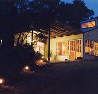 Silent Grove Cottage - Accommodation Redcliffe