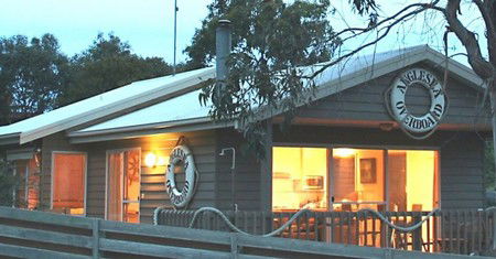 Anglesea Overboard Seaside Cottage - Accommodation Redcliffe 2