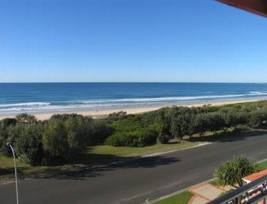 The Breakers Yamba - Accommodation Redcliffe 0