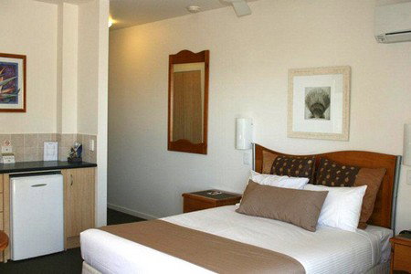 Yamba Beach Motel - Accommodation Redcliffe 0