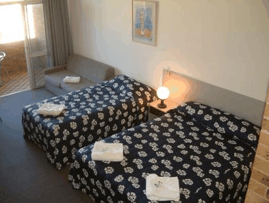Next Seabreeze Beach Hotel - Accommodation Redcliffe