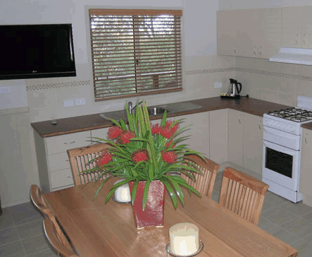 Lakesea Caravan Park - Accommodation Redcliffe 1