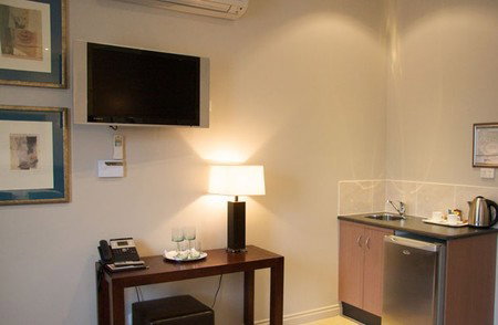 Shangri-La Gardens - Accommodation Redcliffe 1