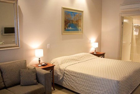 Shangri-La Gardens - Accommodation Redcliffe 2