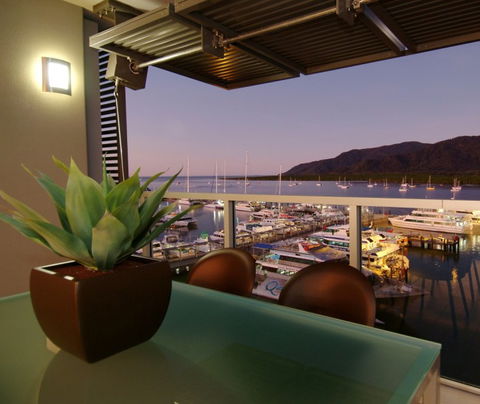 Cairns Luxury Apartments, Harbourlights Complex - Accommodation Redcliffe 3