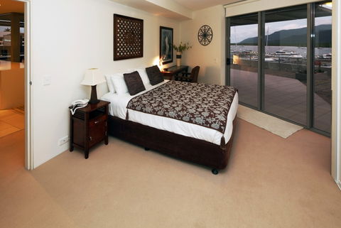 Cairns Luxury Apartments, Harbourlights Complex - Accommodation Redcliffe 5