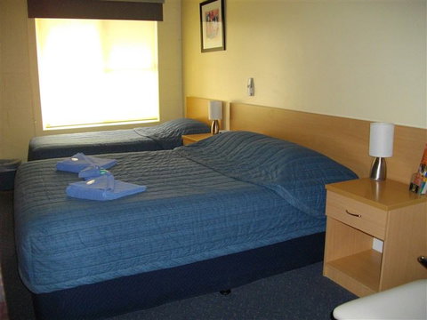 Benjamin Singleton Motel - Accommodation Redcliffe 3
