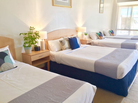 COAST Motel And Apartments - Accommodation Redcliffe 4