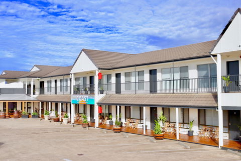 COAST Motel And Apartments - Accommodation Redcliffe 9