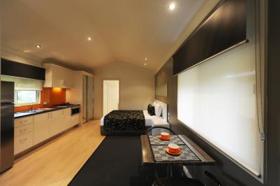 The Gateway Village Holiday Park - Accommodation Redcliffe 2