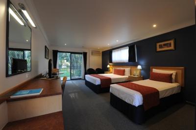 The Gateway Village Holiday Park - Accommodation Redcliffe 4