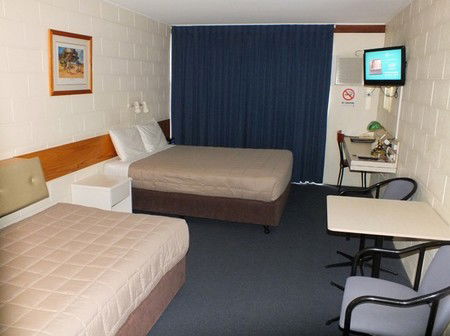 Central Motel - Accommodation Redcliffe 0