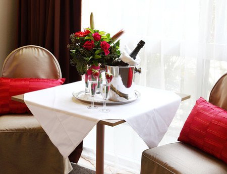 Econo Lodge City Star - Accommodation Redcliffe 1