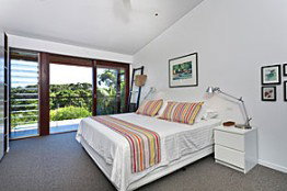 Ayana Beach House - Accommodation Redcliffe 4