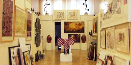 Australian Galleries - Accommodation Redcliffe 2