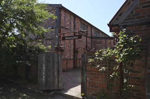 Montsalvat - Accommodation Redcliffe 1