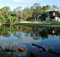 Lake House Gallery - Accommodation Redcliffe