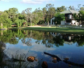 Lake House Gallery - Accommodation Redcliffe 0