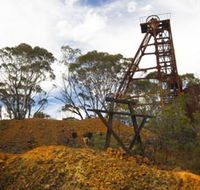 Old Smelter - Accommodation Redcliffe