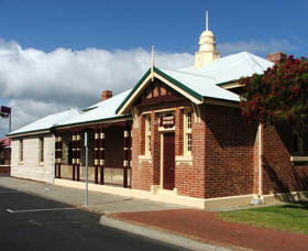 Artgeo Cultural Complex - Old Courthouse - Accommodation Redcliffe 0