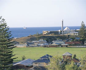 Lighthouse - Accommodation Redcliffe 0