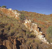 China Wall - Accommodation Redcliffe