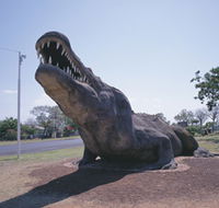 Crocodile Statue - Accommodation Redcliffe