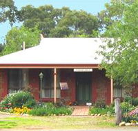 Stacey Studio Gallery  Almond Grove BB - Accommodation Redcliffe