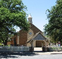 St George Church and Cemetery Tours - Accommodation Redcliffe