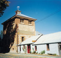 The Oakbank Weaver - Accommodation Redcliffe