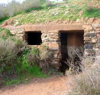 Miners Dugouts - Accommodation Redcliffe