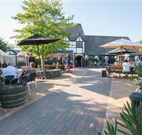 George Harcourt Inn - Accommodation Redcliffe
