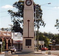 Goomeri War Memorial Clock - Accommodation Redcliffe