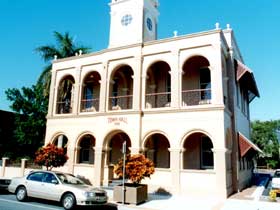 Mackay Town Hall - Accommodation Redcliffe 0