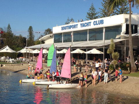 Southport Yacht Club Incorporated - Accommodation Redcliffe 1